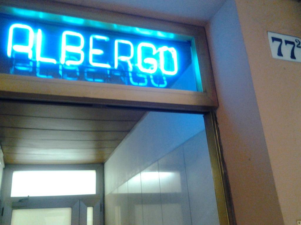 Hotel Perla Bologna Luaran gambar