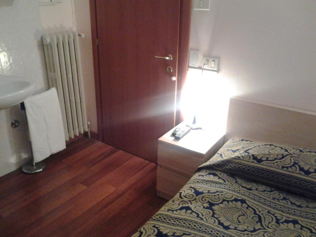 Hotel Perla Bologna Bilik gambar